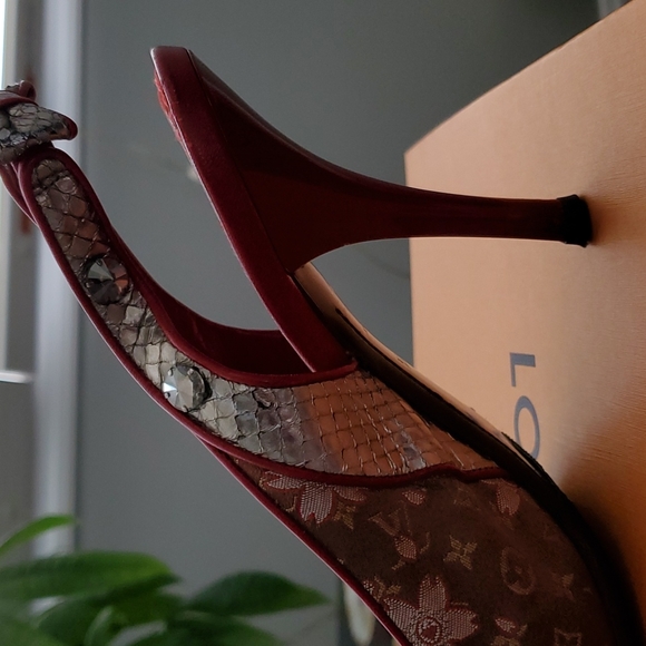 Vintage Louis Vuitton Red Heels Takashi Flower Print - Picture 5 of 9